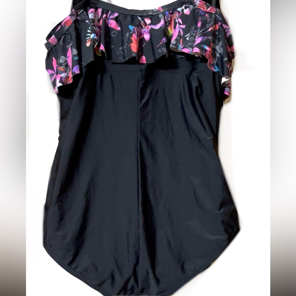 🌼TORRID Ruffle Trim Off-The-Shoulder Ruched Swimsuit🌼 - Picture 7 of 15